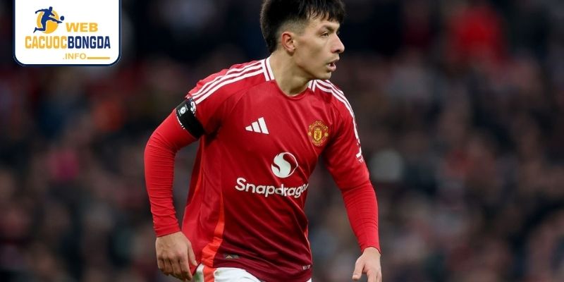 Lisandro Martinez chiến binh quả cảm của Man United